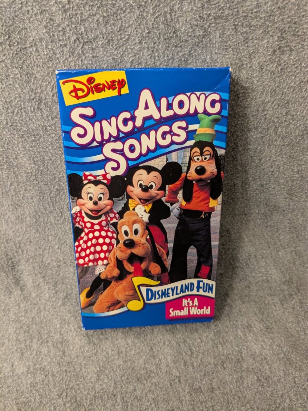 Disney Sing Along Songs - Disneyland Fun: Its a Small World (VHS, 1993)